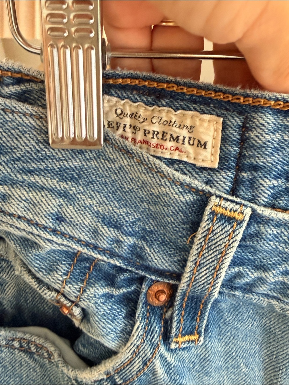 Levi’s Ribcage Straight Jean - Picture 4 of 6
